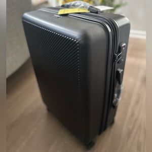 New 🧳🌎🛩️ CALPAK 26” Hardside Spinner Luggage